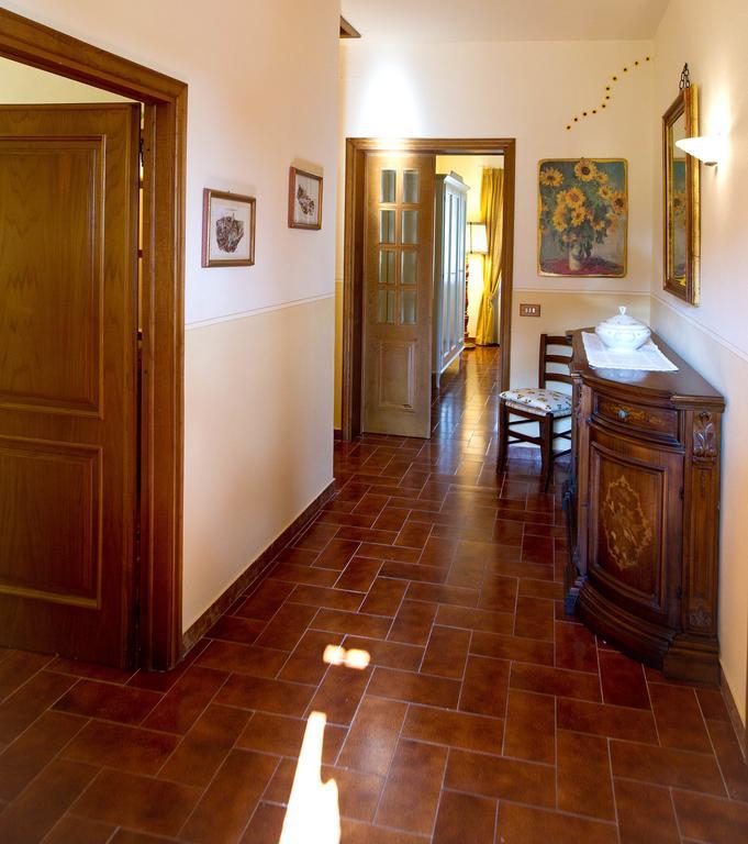 Agriturismo Podere Poggio Ai Cieli سان جيمينيانو الغرفة الصورة