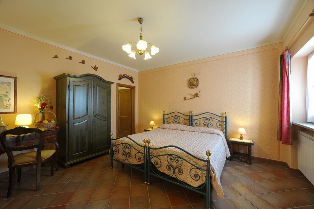 Agriturismo Podere Poggio Ai Cieli سان جيمينيانو الغرفة الصورة